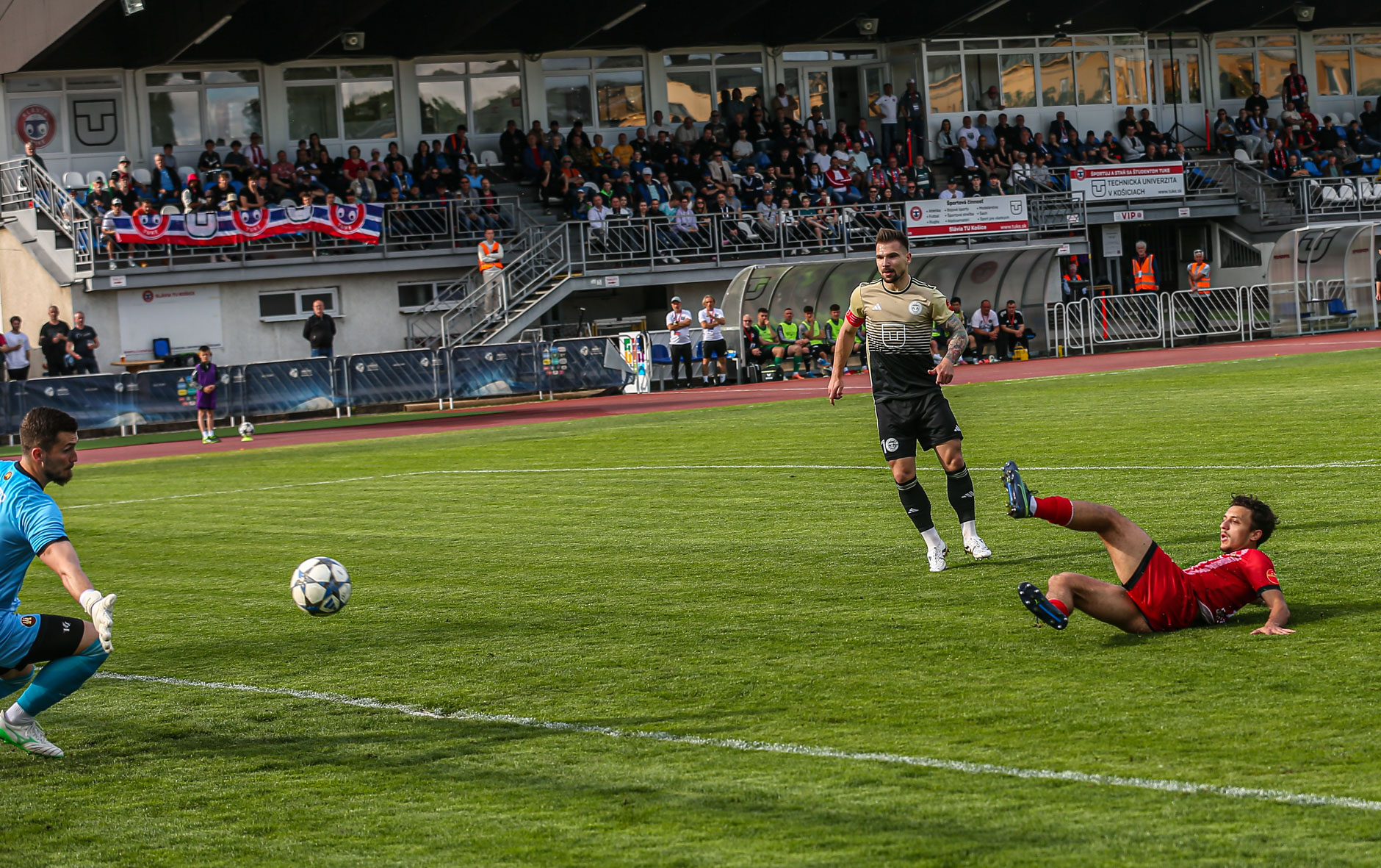 Posledný domáci zápas víťazne s FK Inter Bratislava